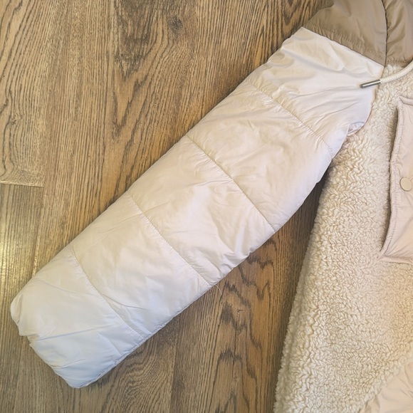 7 For All Mankind
Faux Shearling Quilted Hooded Parka - Picture 5 of 8